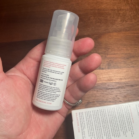 Balance me calming replenish wonder eye creme - Picture 2 of 13